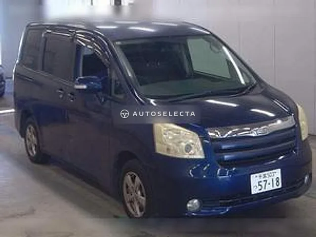 Toyota Noah 2008, auction grade 3