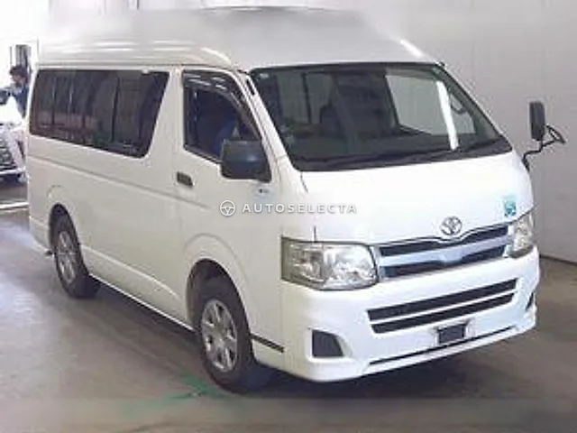 Toyota Hiace Van 2010, auction grade 3.5