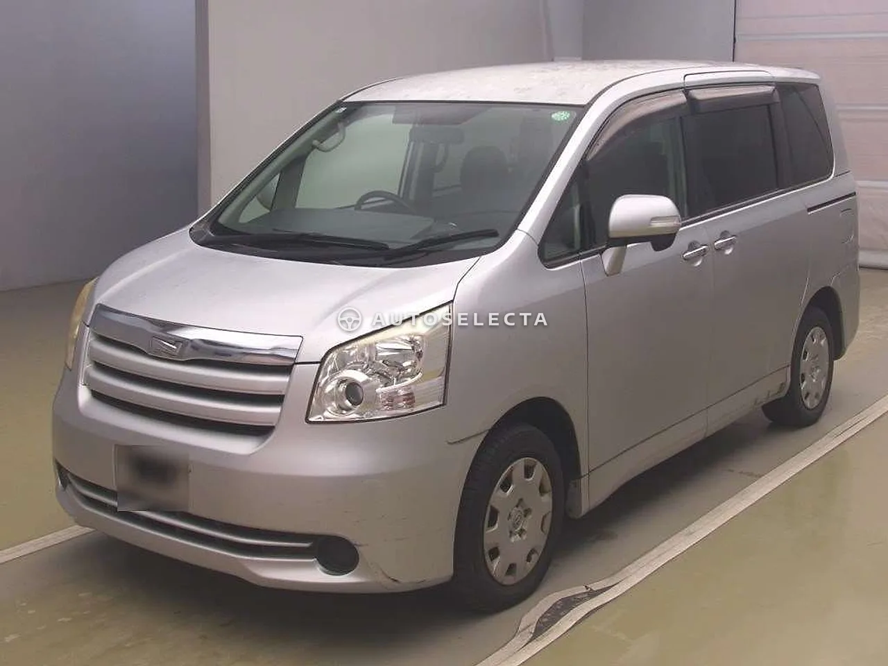 Toyota Noah 2009, photo 1 of 1