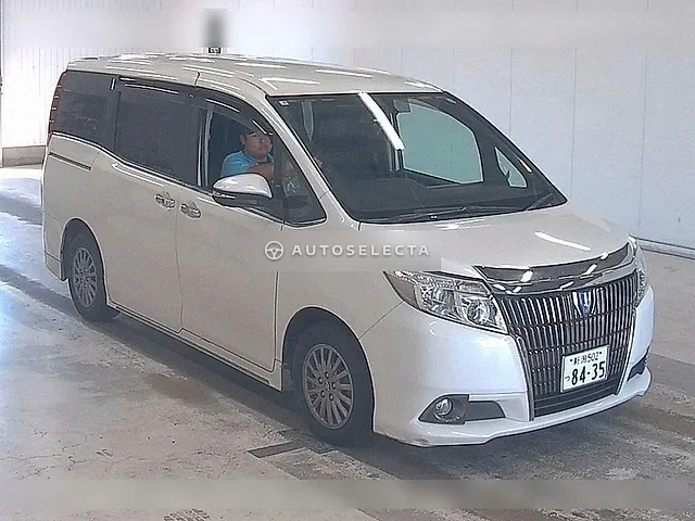 Toyota Esquire 2015, auction grade R