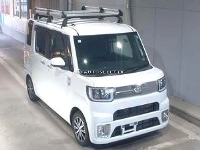 Toyota Pixis Mega 2021, auction grade 3.5