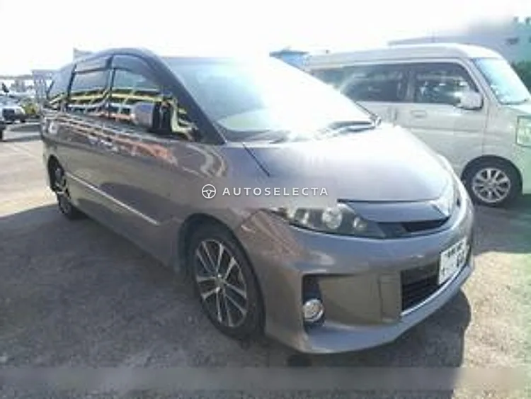 Toyota Estima 2014, photo 1 of 1