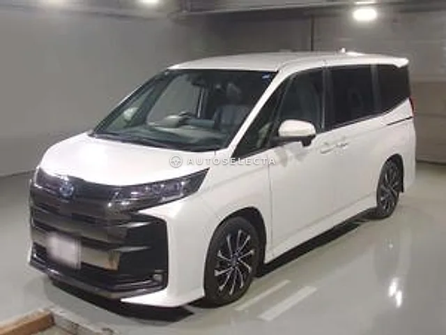 Toyota Noah 2023, auction grade 5