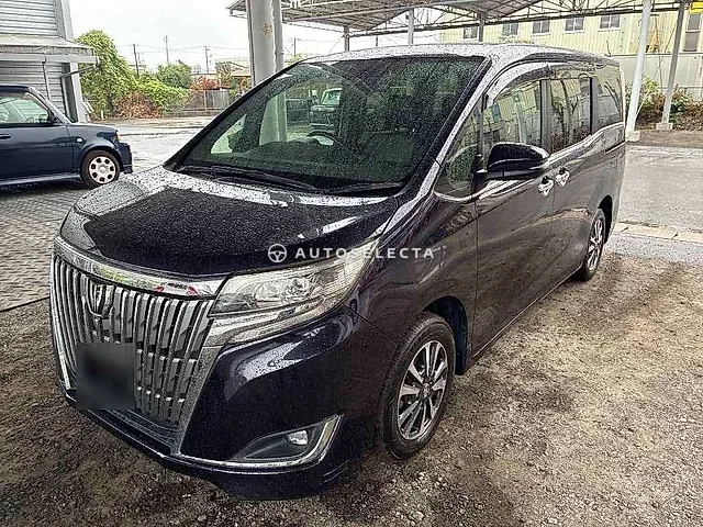 Toyota Esquire 2017, auction grade 3.5
