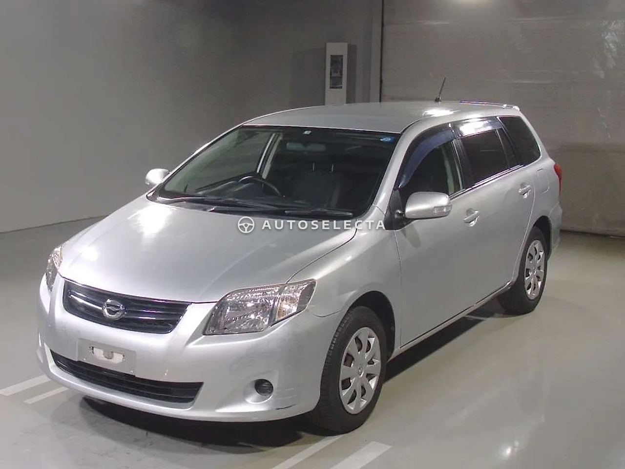 Toyota Corolla Fielder 2011, photo 1 of 1