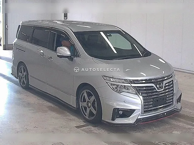 Nissan Elgrand 2018, auction grade 4.5