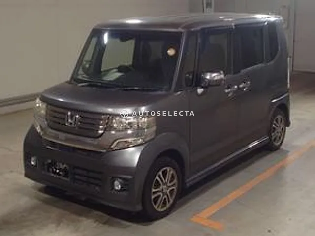 Honda N-BOX Custom 2014, auction grade 3.5