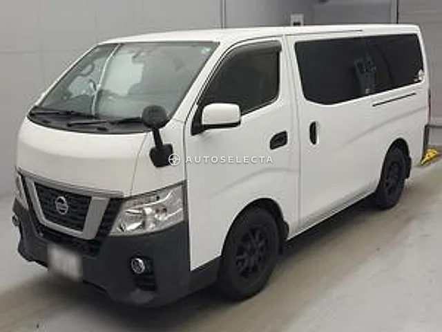 Nissan NV350 Caravan 2018, auction grade 3.5