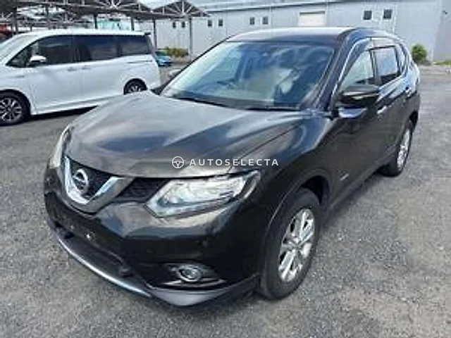 Nissan X-Trail 2015, auction grade 3