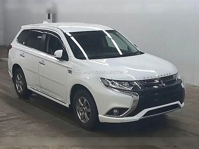 Mitsubishi Outlander PHEV 2015, auction grade 4