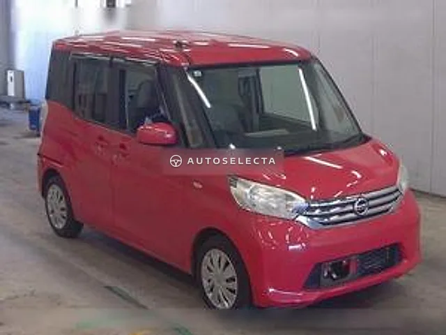 Nissan Dayz Roox 2015, auction grade 3.5