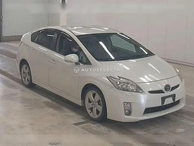 Toyota Prius 2011, auction grade 3.5