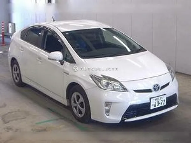 Toyota Prius 2014, auction grade 3.5