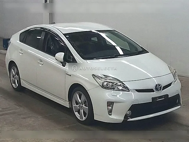 Toyota Prius 2015, auction grade 4