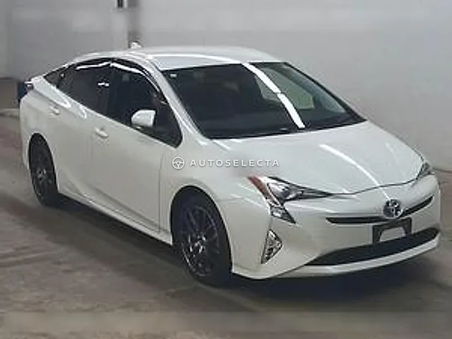 Toyota Prius 2016, auction grade 4