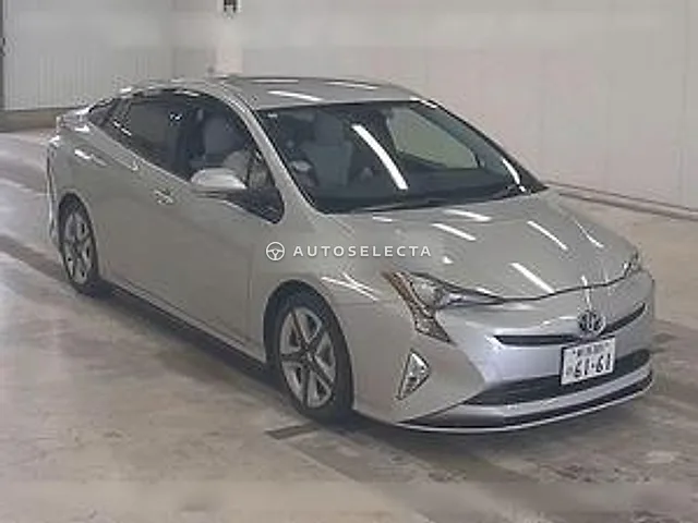 Toyota Prius 2016, auction grade 4.5