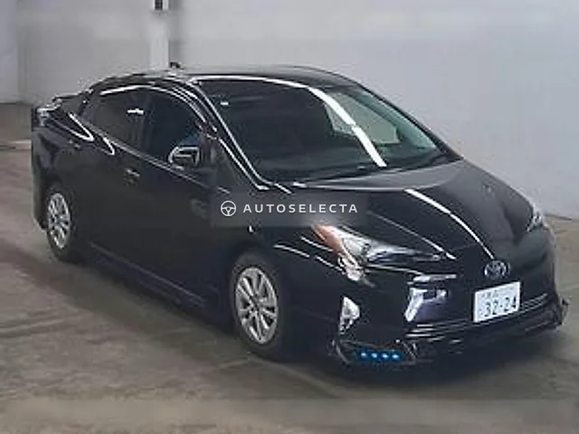 Toyota Prius 2017, auction grade 4