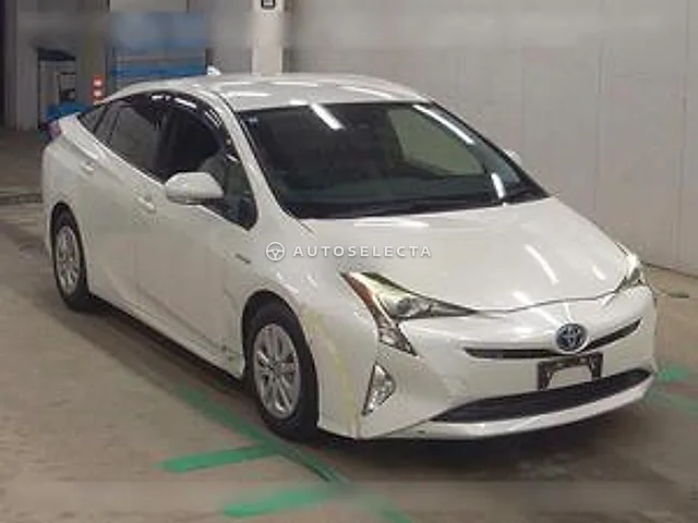 Toyota Prius 2017, auction grade R