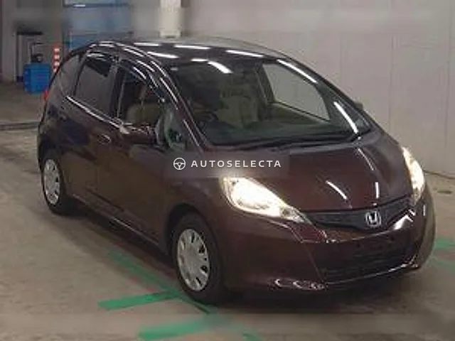 Honda Fit 2011, auction grade 4