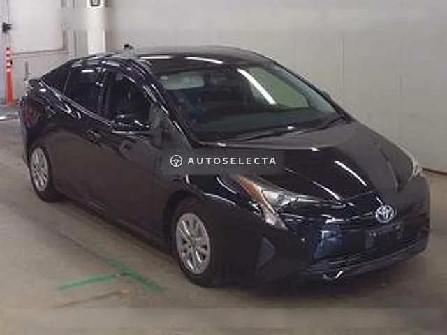 Toyota Prius 2017, auction grade 3.5