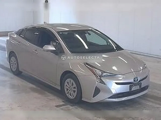 Toyota Prius 2017, auction grade 4