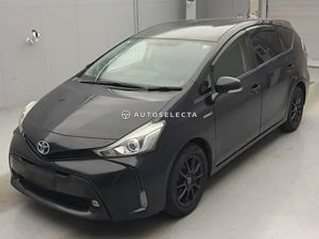 Toyota Prius Alpha 2018, auction grade R