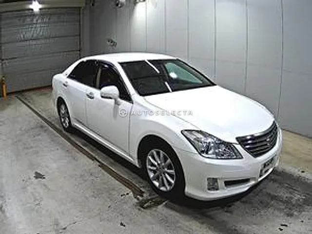 Toyota Crown 2008, auction grade 4