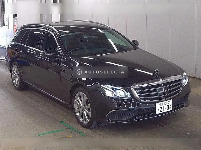 Mercedes-Benz E-Class Station Wagon 2017, auction grade 4.5