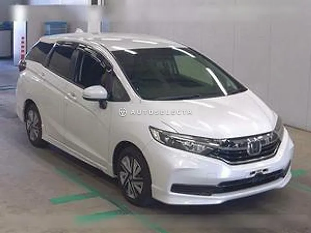 Honda Shuttle 2019, auction grade 3.5