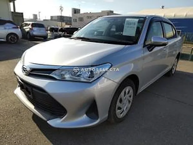 Toyota Corolla Axio 2021, auction grade 3.5