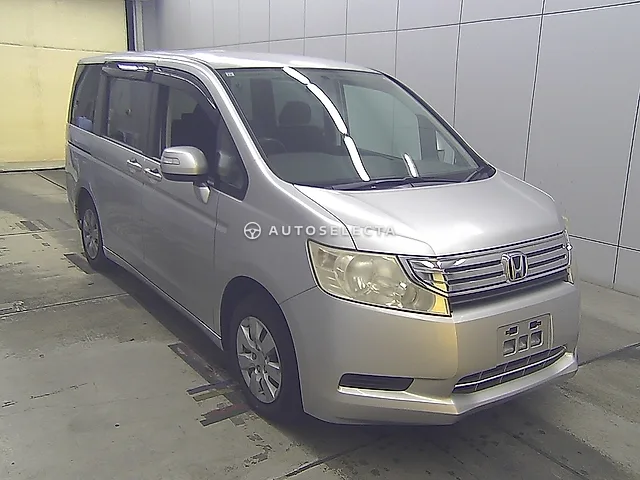 Honda Stepwgn 2011, auction grade 3.5