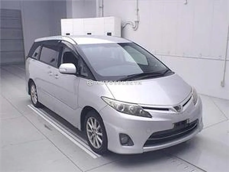 Toyota Estima 2010, photo 1 of 1