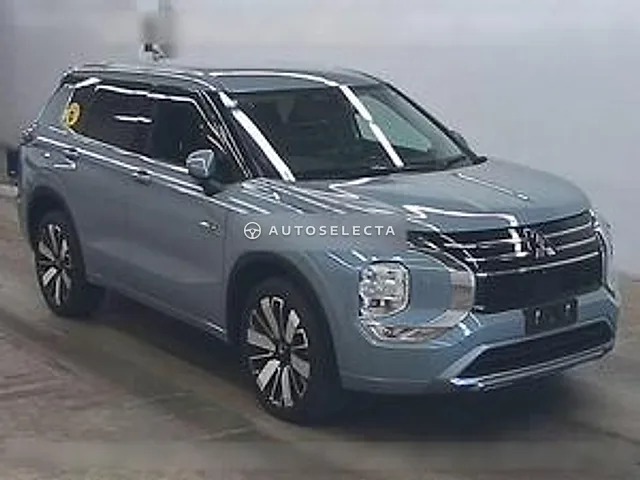 Mitsubishi Outlander PHEV 2024, auction grade 5