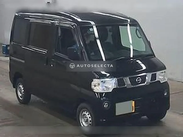 Nissan NV100 Clipper 2013, auction grade 4