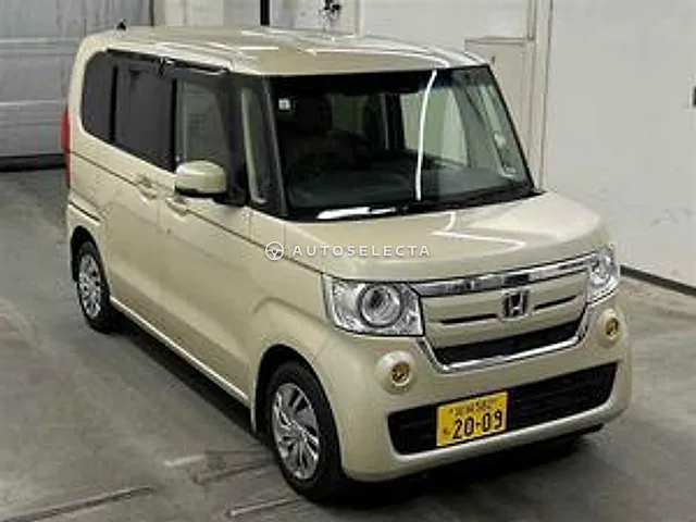 Honda N-BOX 2017, auction grade 3.5
