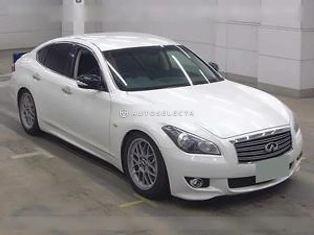 Nissan Fuga Type S 2011, auction grade 3.5