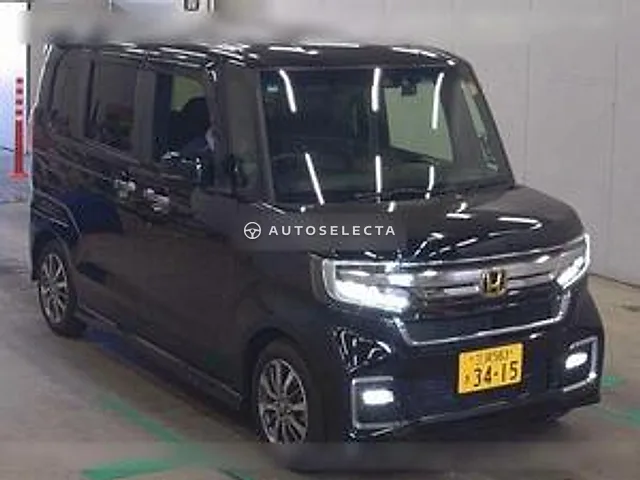 Honda N-BOX Custom 2022, auction grade 4.5