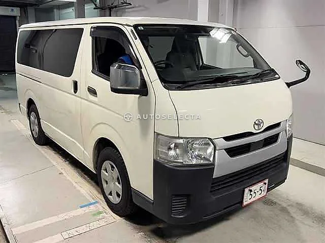 Toyota Hiace Van 2020, auction grade 3.5