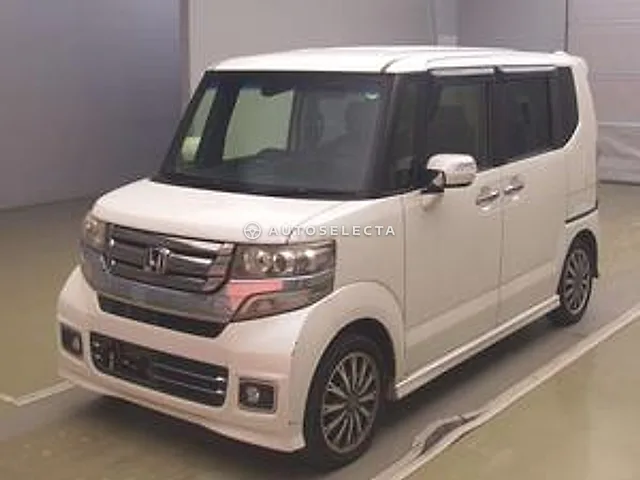 Honda N-BOX Custom 2015, auction grade 3.5