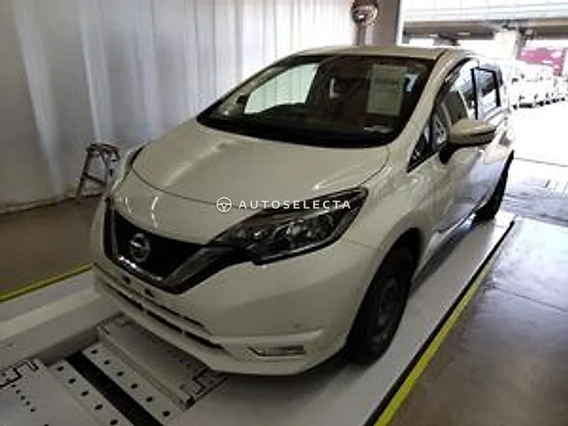 Nissan Note 2018, auction grade 3.5