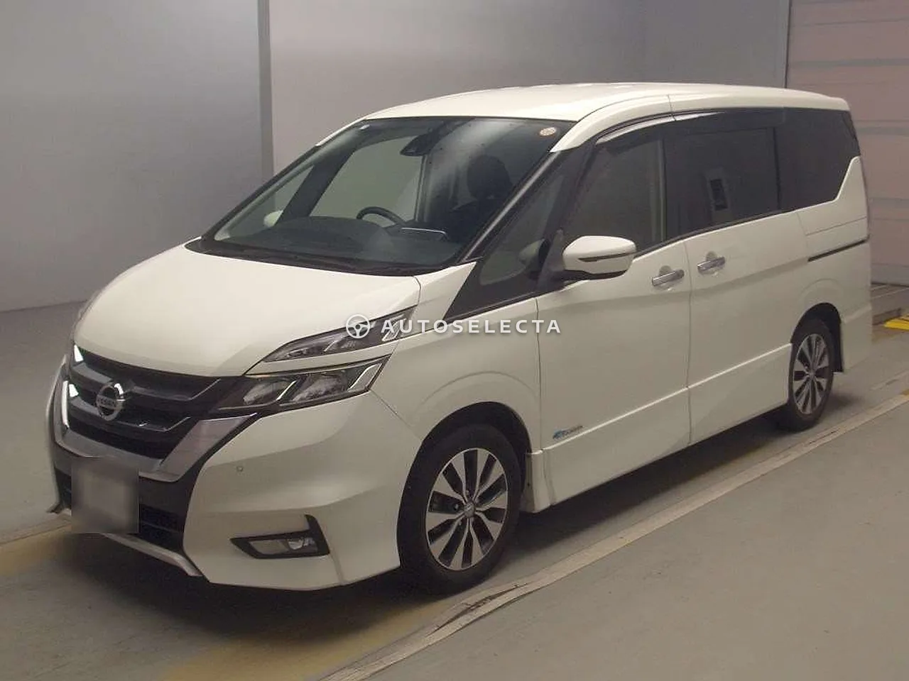 Nissan Serena 2016, photo 1 of 2