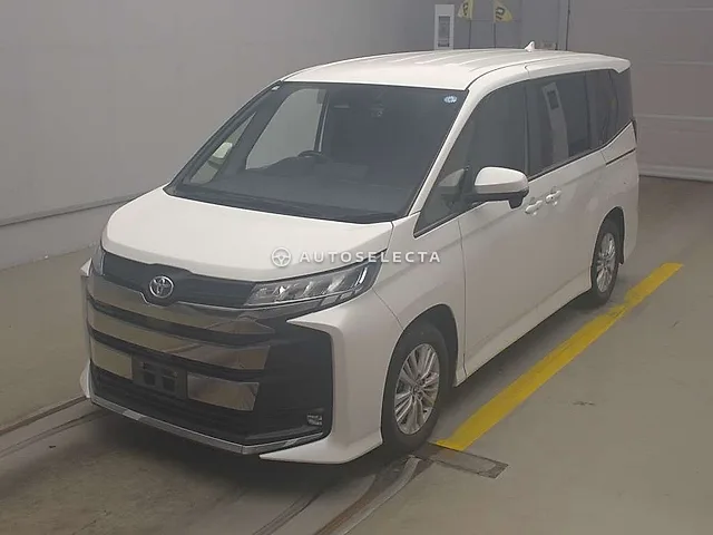 Toyota Noah 2023, auction grade RA