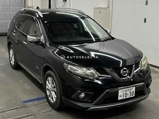 Nissan X-Trail 2015, auction grade 4