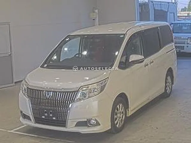 Toyota Esquire 2015, auction grade 3.5