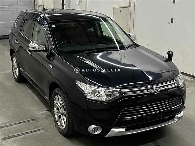 Mitsubishi Outlander PHEV 2014, auction grade 4