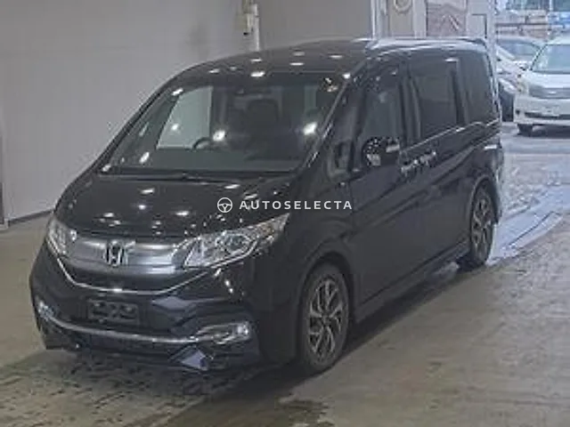 Honda Stepwgn Spada 2017, auction grade 4