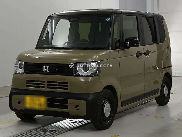 Honda N-BOX 2025, auction grade 4