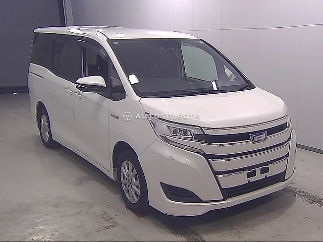Toyota Noah 2018, auction grade 3