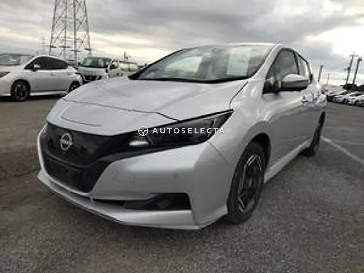 Nissan Leaf 2022, photo 1 of 11
