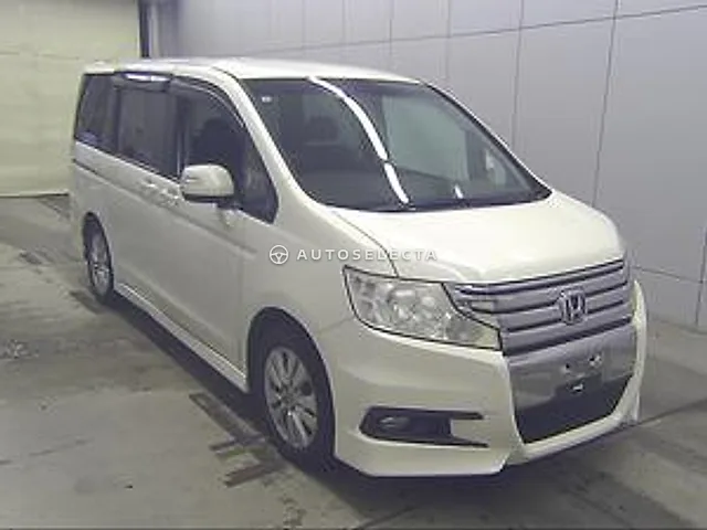 Honda Stepwgn Spada 2010, auction grade R